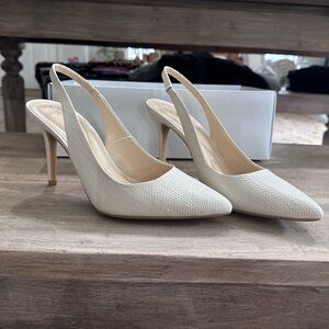 NWT Jessica Simpson Heels Lallita 3 Slingback Cream Pointed Toe Women's size 9
